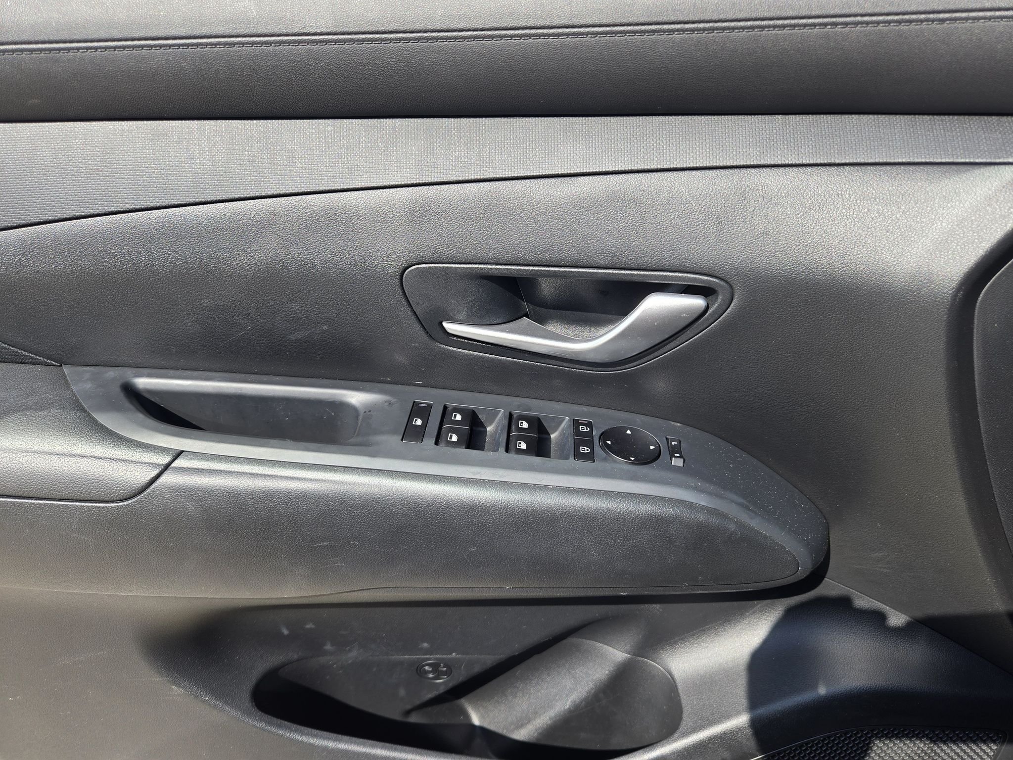Used 2025 Ecotronic Gray Hyundai SEL Convenience image 22