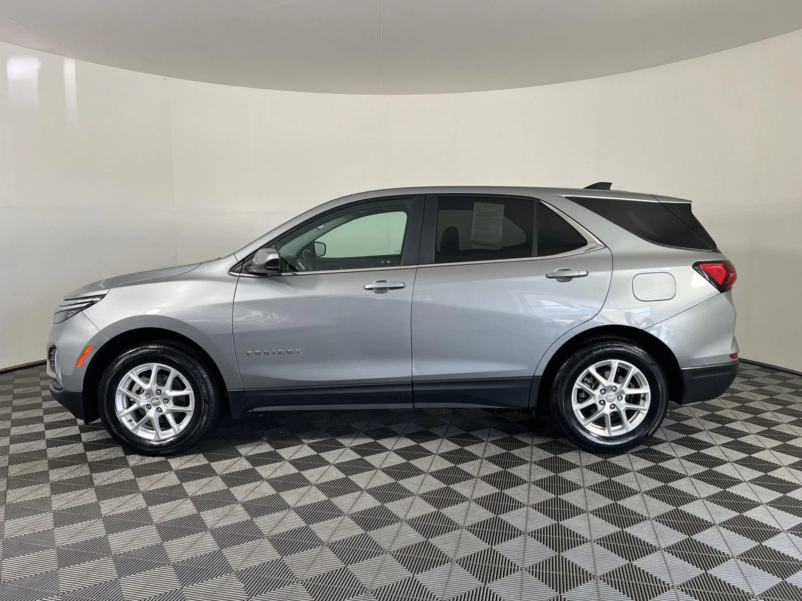 Used 2024 Sterling Gray Metallic Chevrolet LT image 29