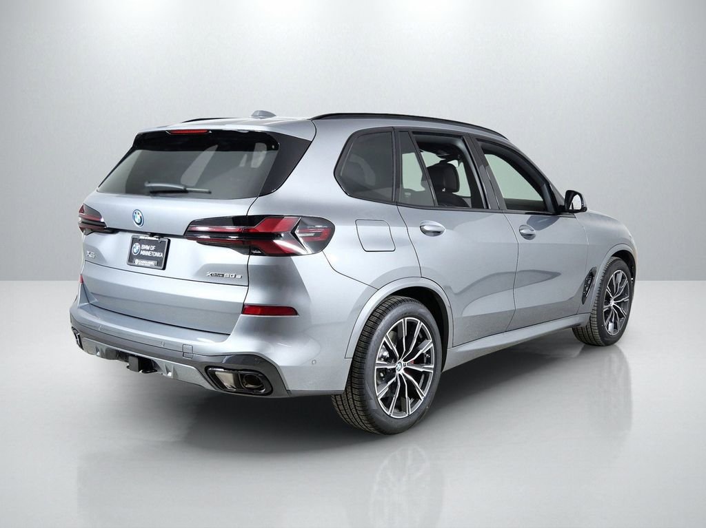 Used 2026 Skyscraper Grey Metallic BMW xDrive50e image 10