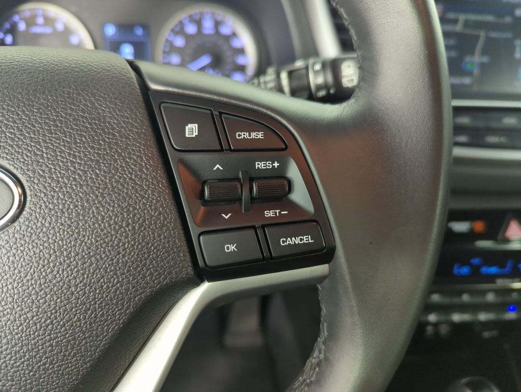 Used 2018 Blue Hyundai SEL Plus image 23