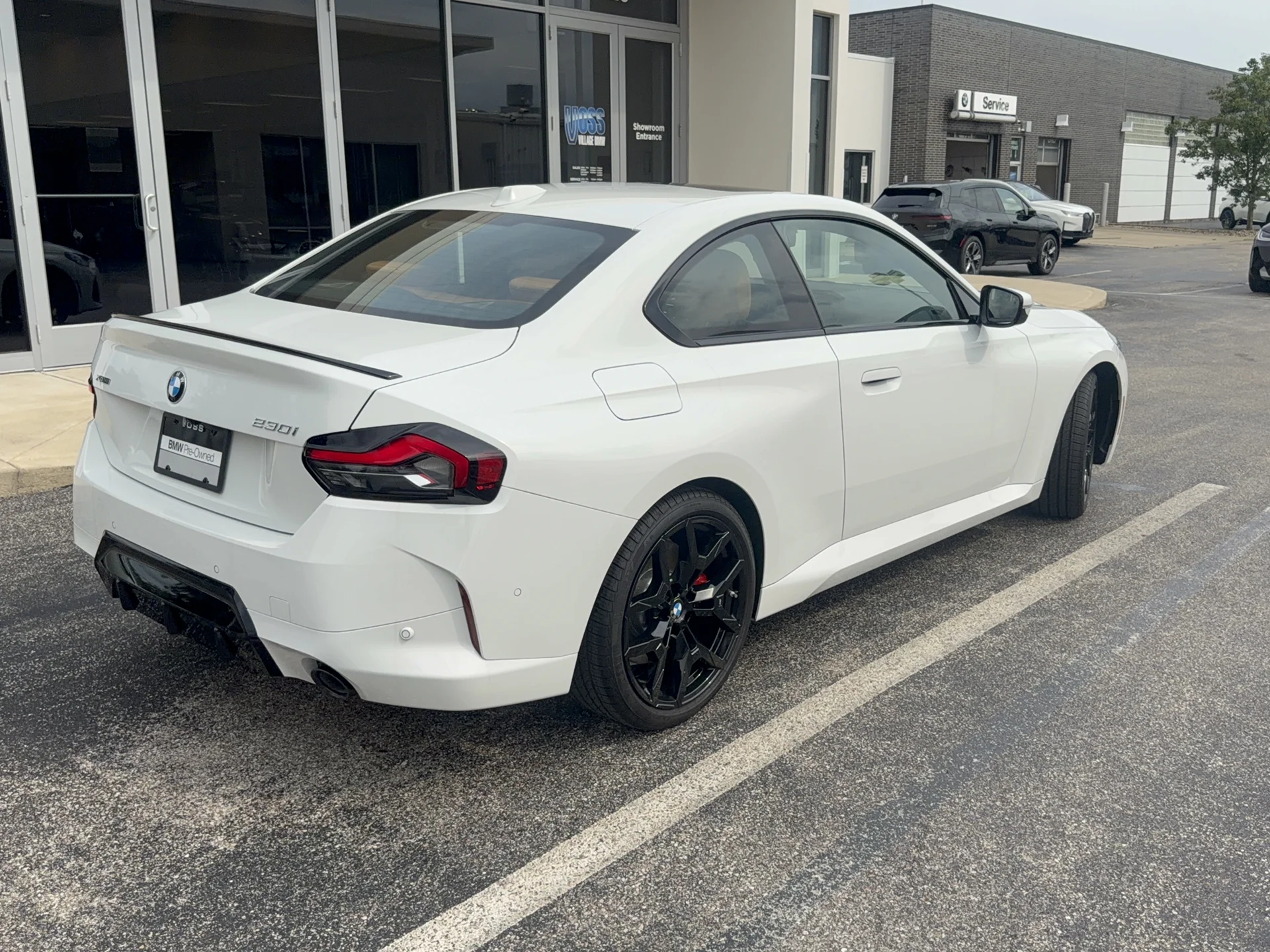 Used 2025 Alpine White BMW 230i xDrive image 3