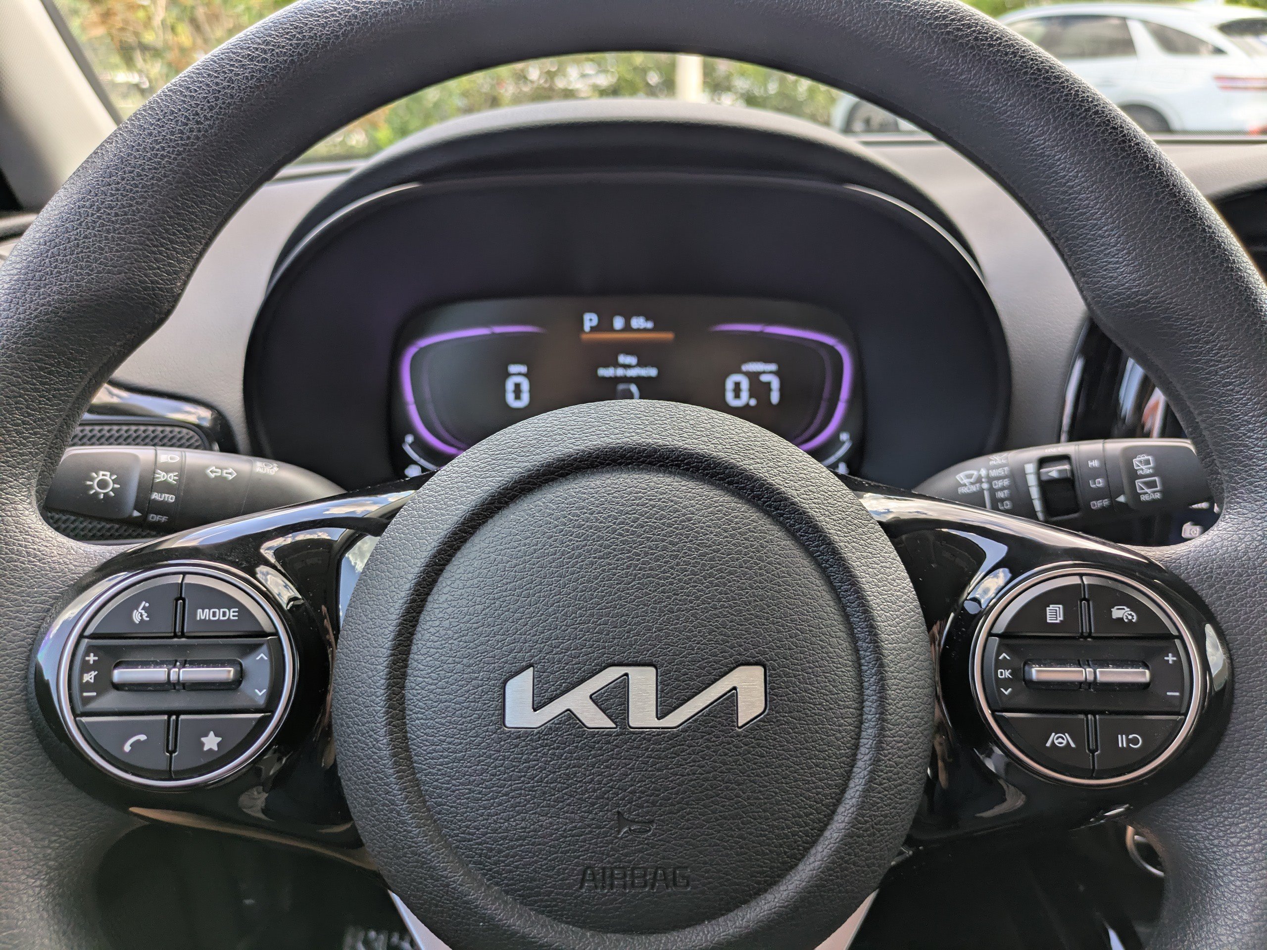 2025 Kia Soul S - Photo 25