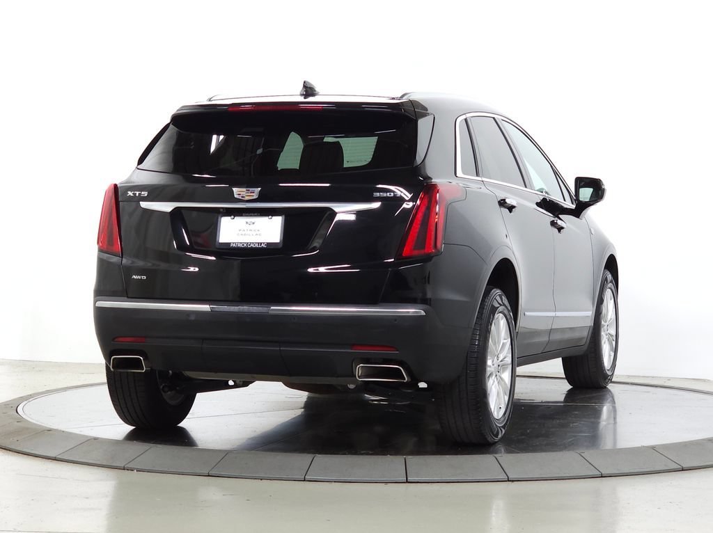 Used 2023 Stellar Black Metallic Cadillac Luxury image 8
