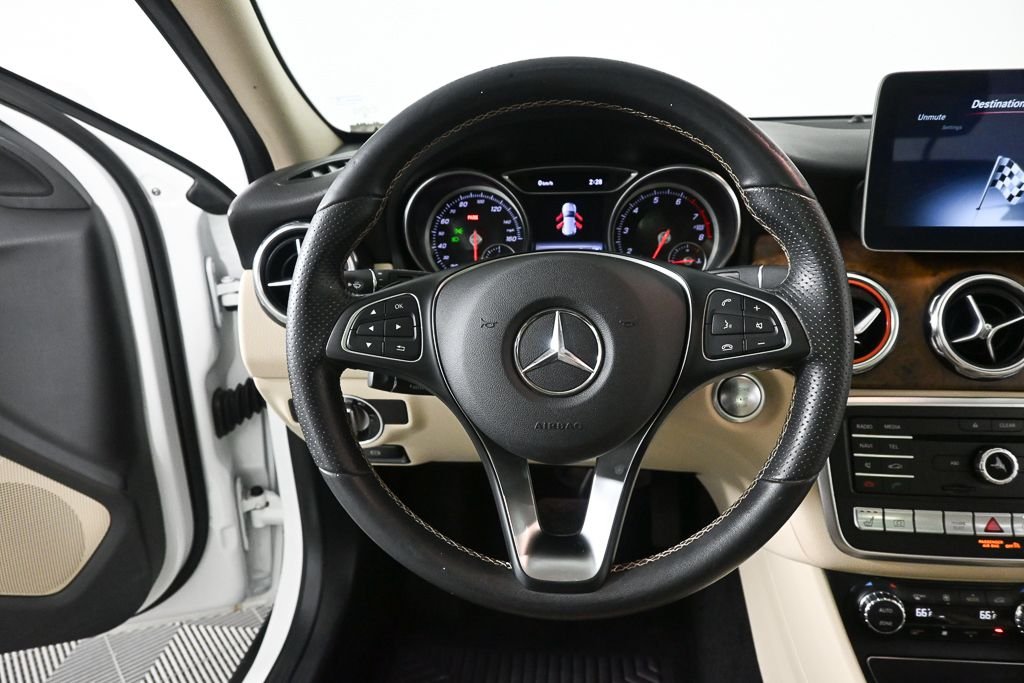 Used 2020 White Mercedes-Benz GLA 250 image 2