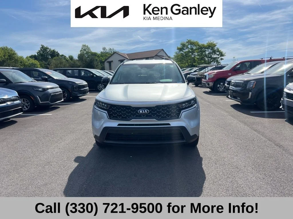 Certified Used 2021 Silver Kia S image 3