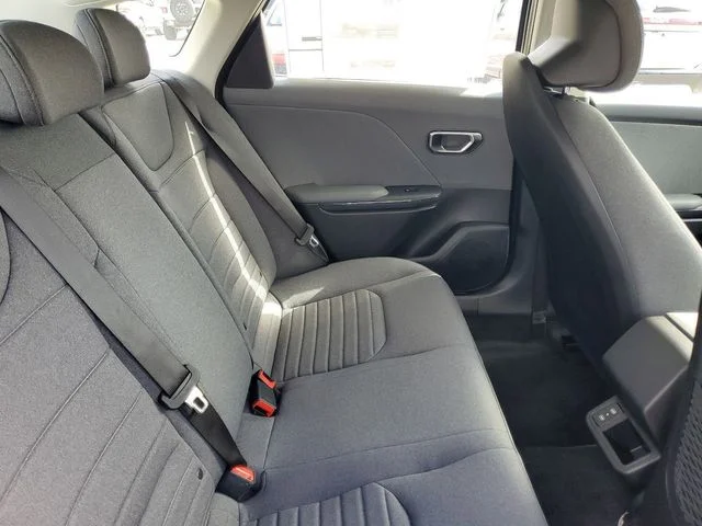 New 2025 Snow White Pearl Kia EX image 27