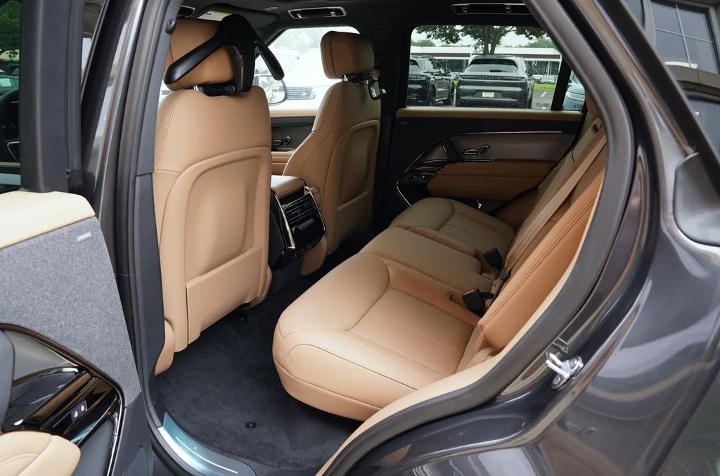 New 2026 Carpathian Grey Land Rover SE image 29