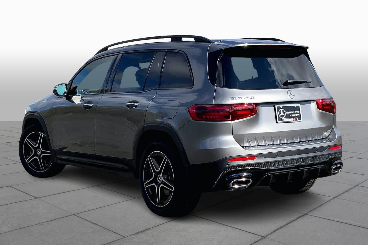New 2026 Mountain Grey Metallic Mercedes-Benz GLB 250 image 12