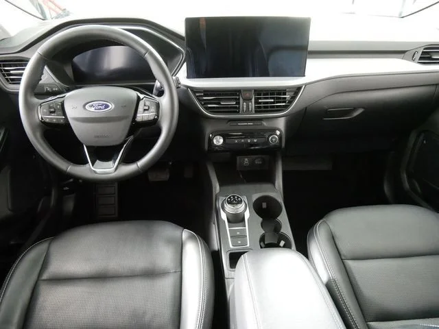 Used 2025  Ford Platinum image 4