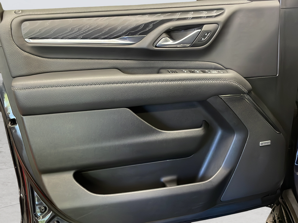 Used 2023 Silver GMC Denali image 24