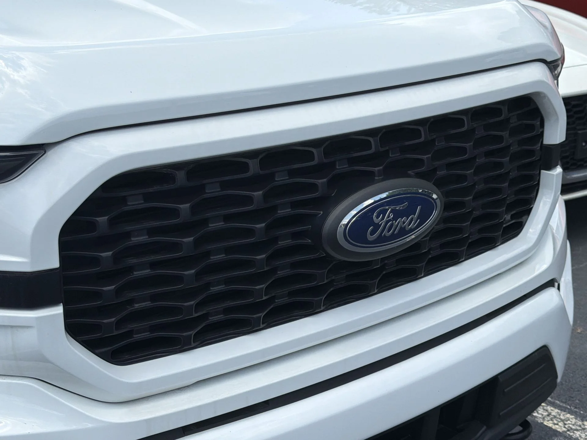 Used 2023 Oxford White Ford XL image 4