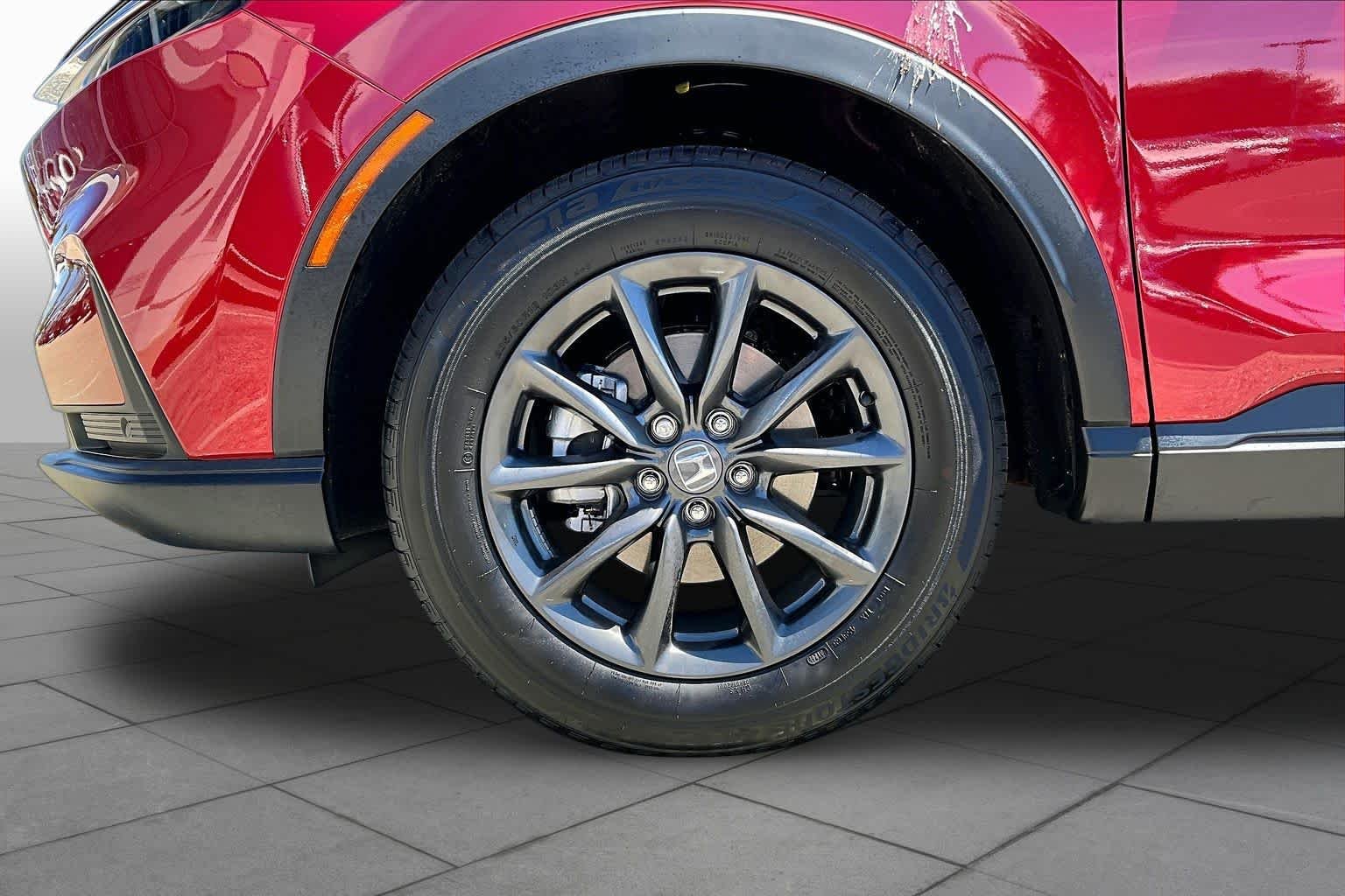 Used 2026 Radiant Red Metallic Honda EX-L image 10