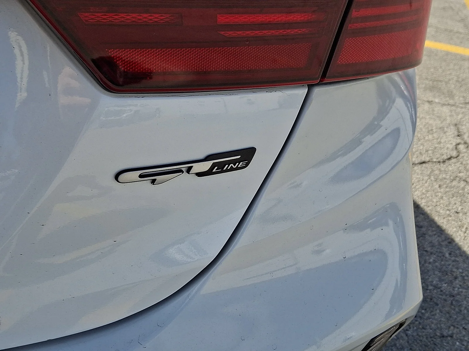 Certified Used 2022 White Kia GT-Line image 14