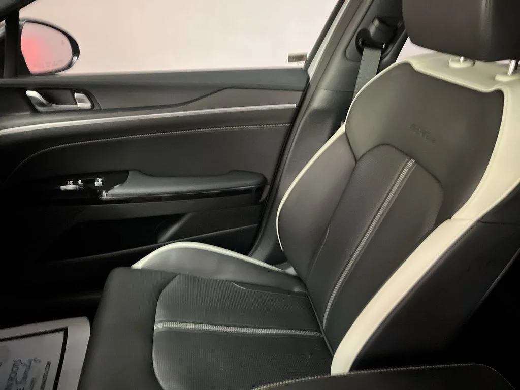 Used 2025 Gray Kia GT-Line image 27