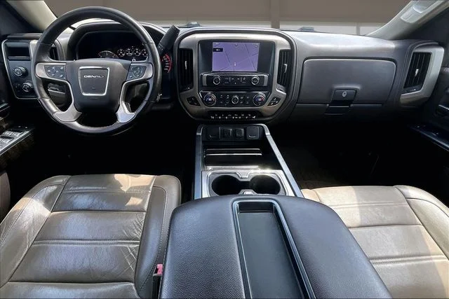 Used 2015 White GMC Denali image 16
