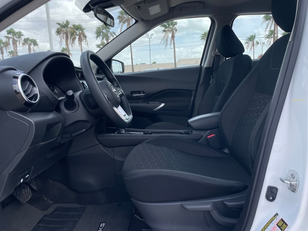 Used 2024 White Nissan SV image 21