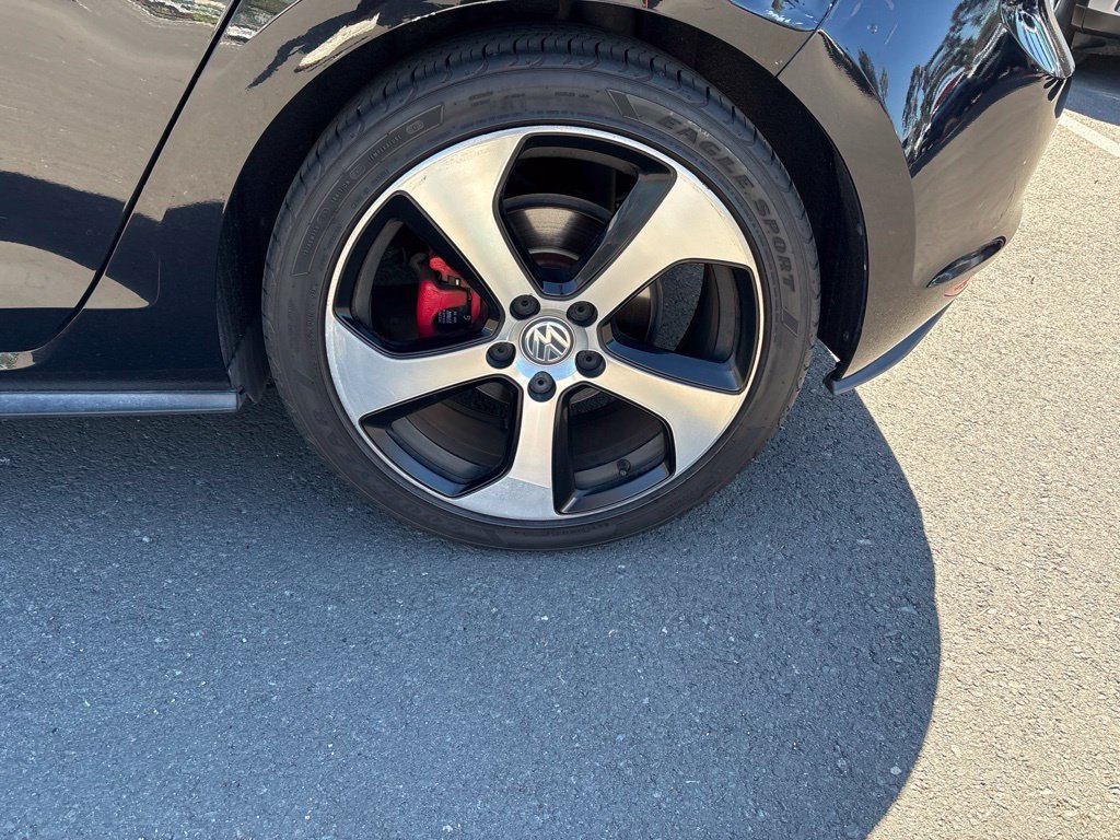 Used 2017 Deep Black Volkswagen S image 10