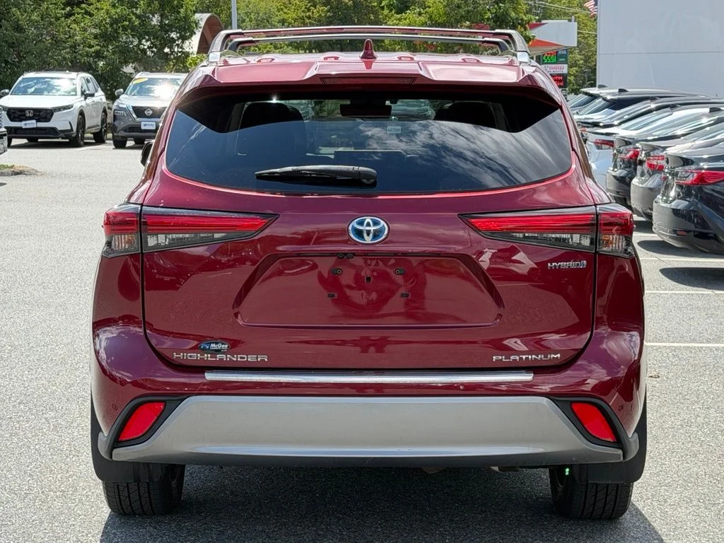 Used 2022 Red Toyota Platinum image 4