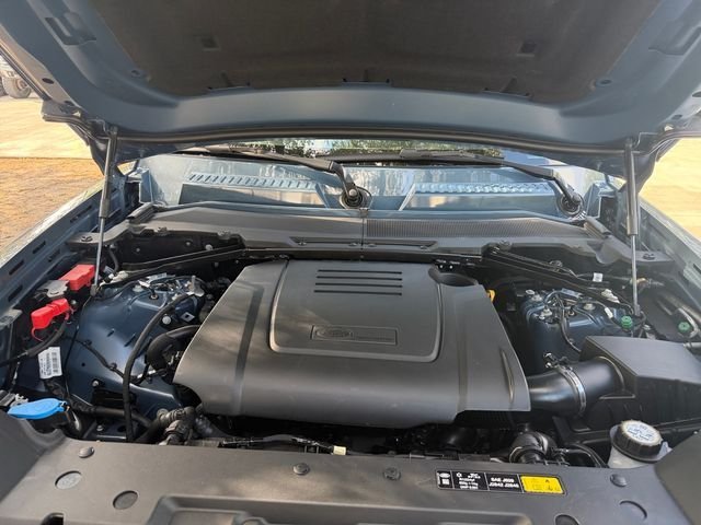 New 2026 Tasman Blue LAND ROVER S image 19