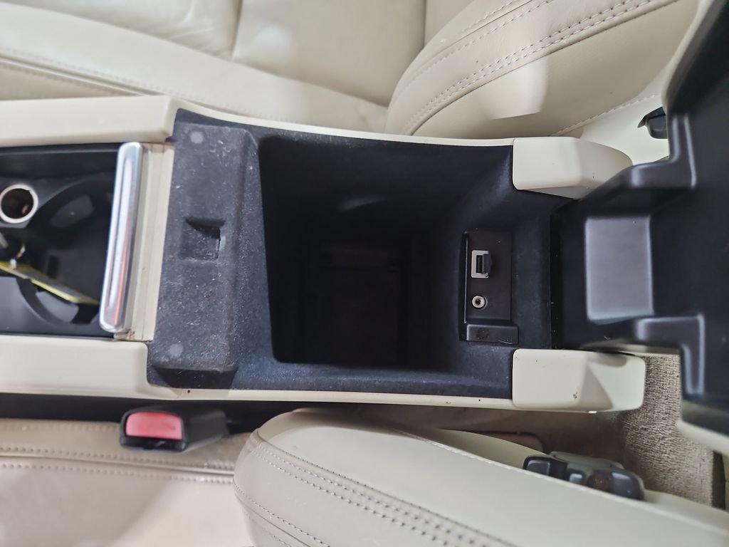 Used 2013 Red Volvo  image 25