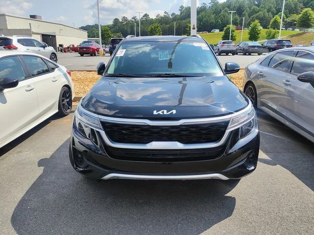Used 2022 Black Kia S image 2