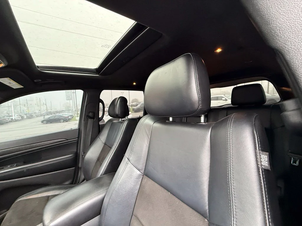 Used 2018 Silver Jeep Altitude image 13