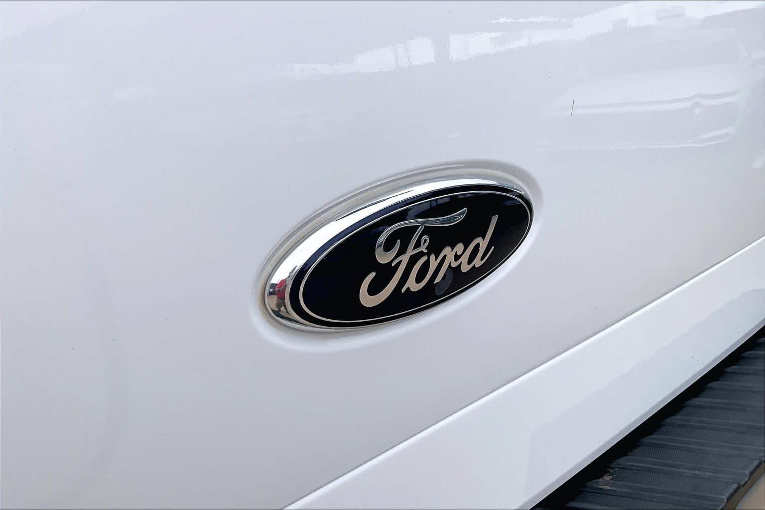 Used 2007 White Sand Tri-Coat Metallic Ford XLT image 26
