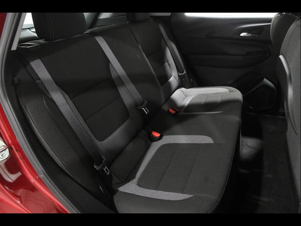 2021 Chevrolet Trailblazer LS - Photo 17