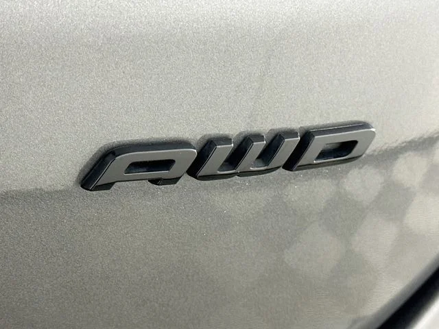 Certified Used 2022 Gray Ford SE image 25