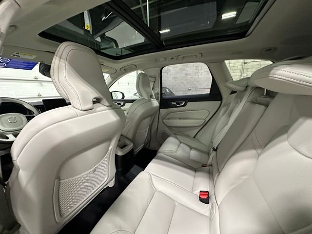 New 2026 Blue Volvo T8 Ultra image 14