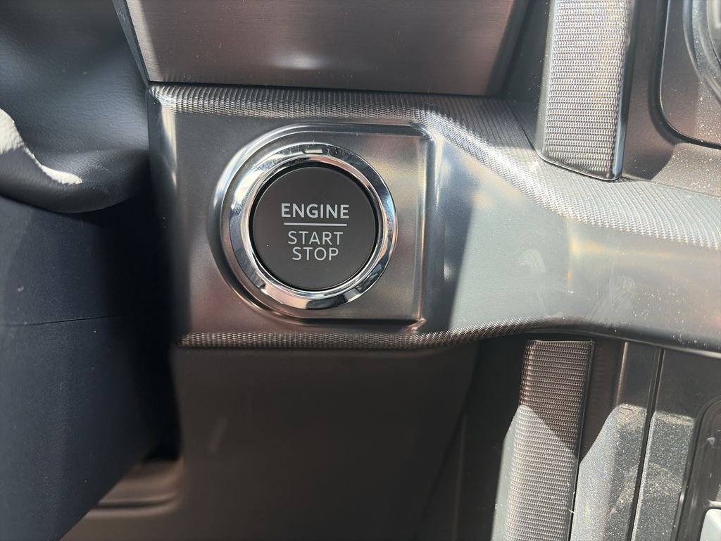 New 2026 Star White Metallic Tri-Coat Ford Platinum® image 29