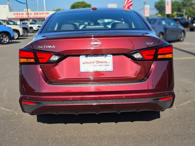 2024 Nissan Altima SV - Photo 6