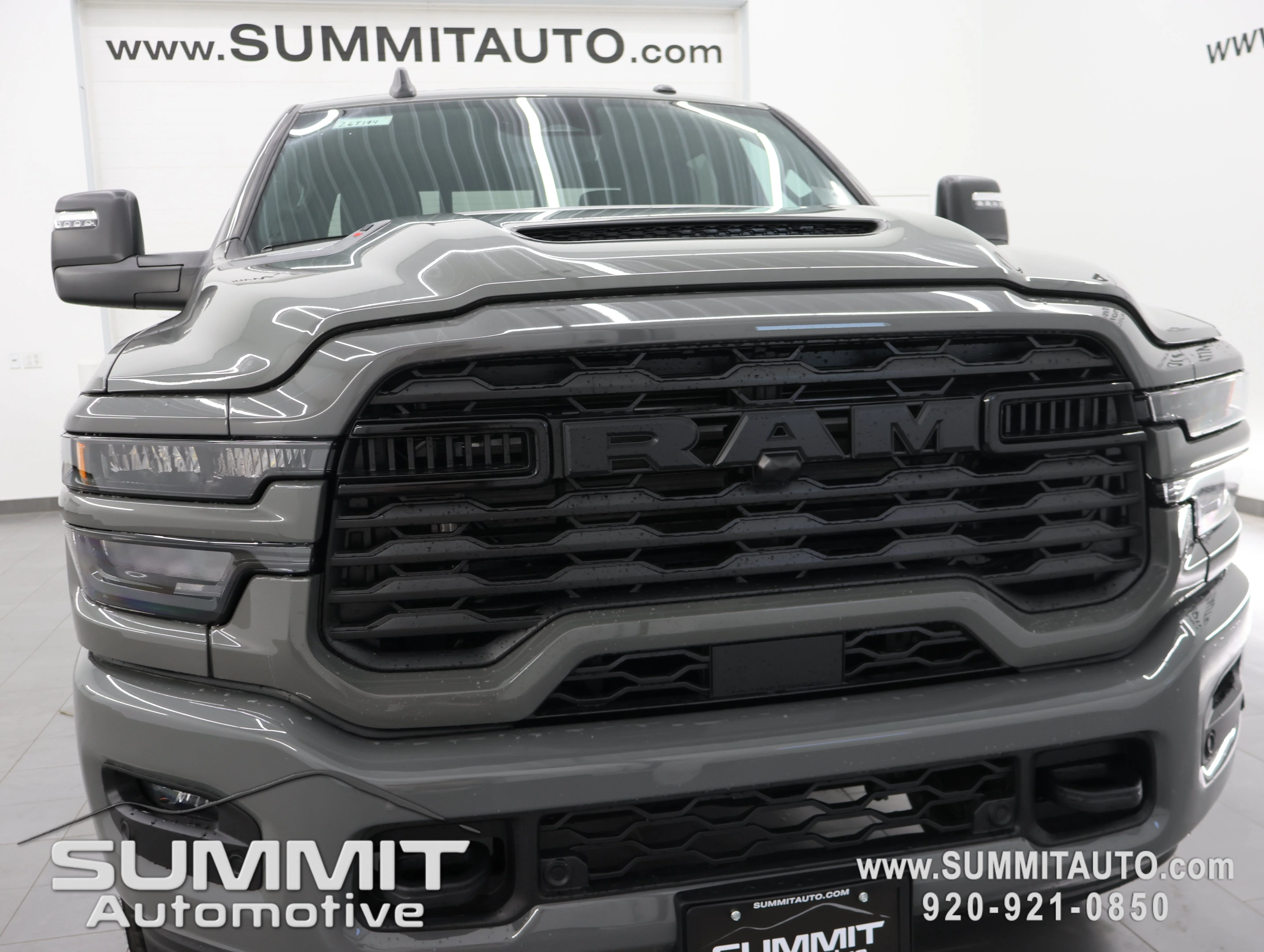 New 2026 Ceramic Gray Clearcoat RAM Big Horn image 22