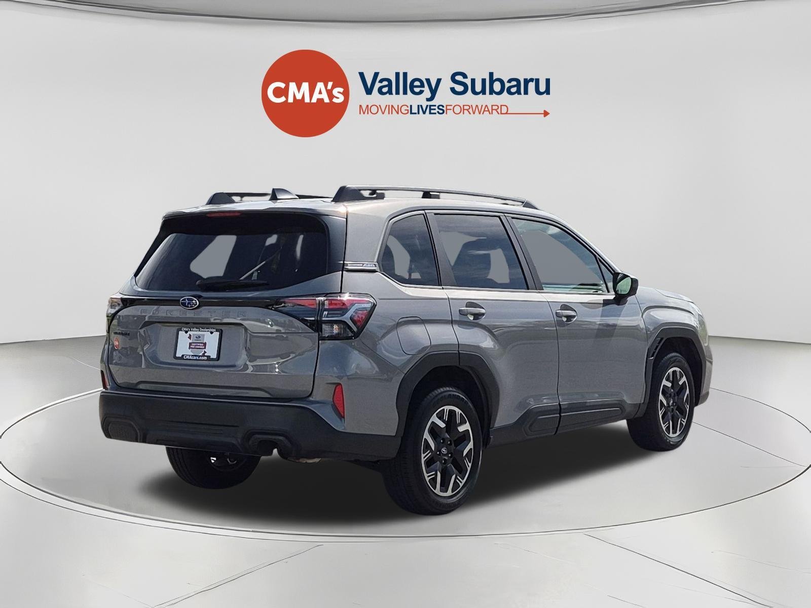 Used 2025 River Rock Pearl Subaru Premium image 5