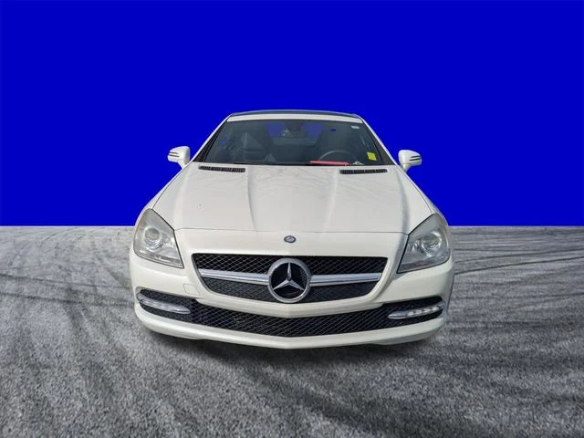 Used 2014 Diamond White Metallic Mercedes-Benz SLK 250 image 9
