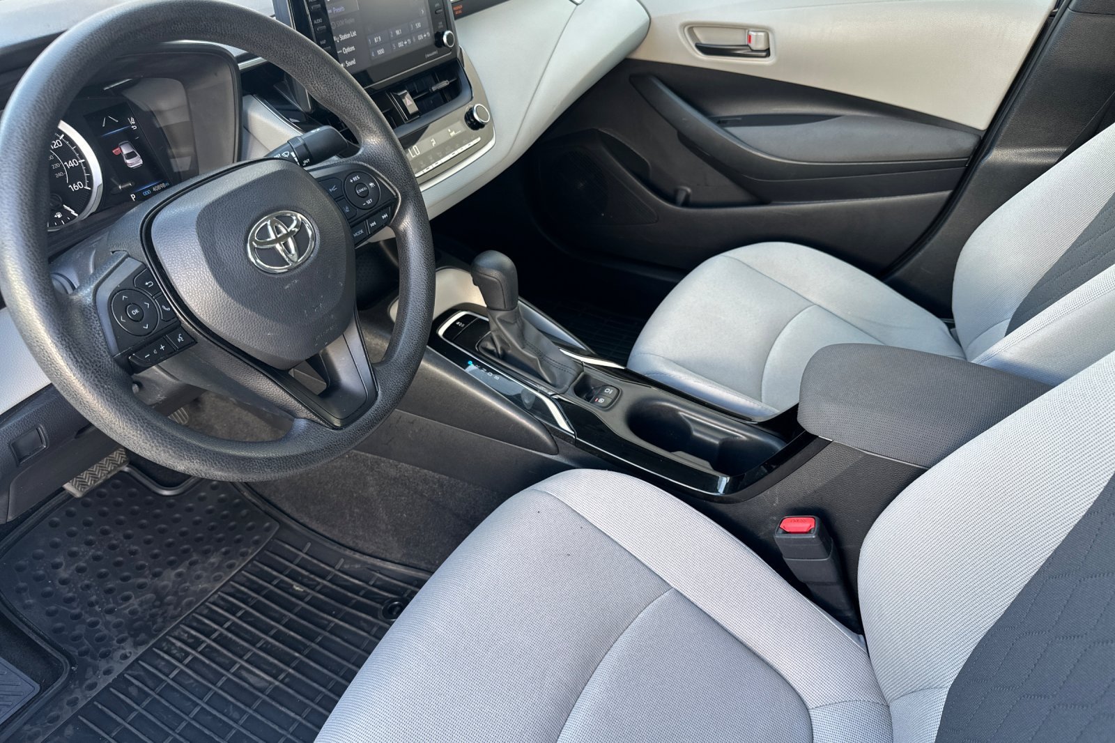 Certified Used 2022 White Toyota LE image 9