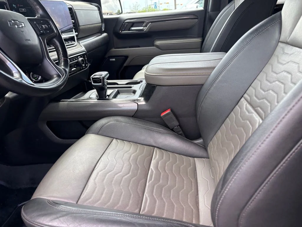 Used 2024 Gray Chevrolet ZR2 image 8