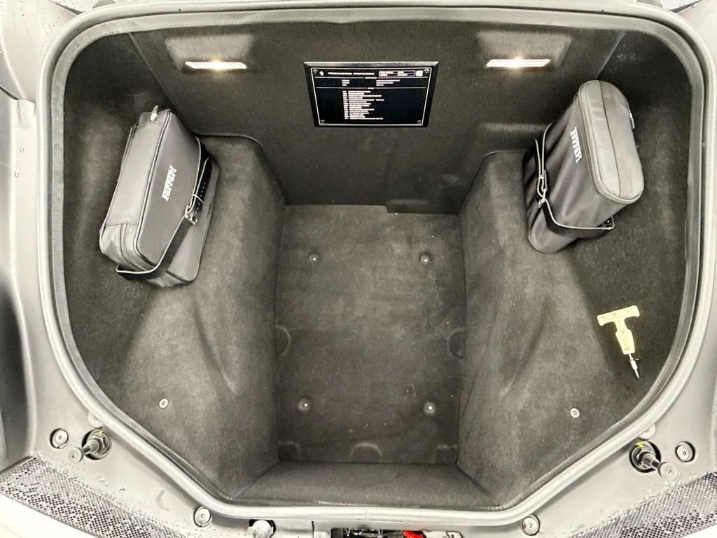 Used 2018 Argento Nurburgring Ferrari  image 31
