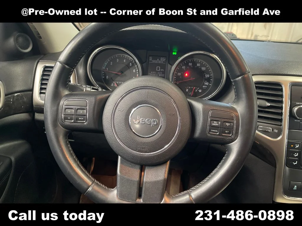 Used 2013 White Jeep Laredo image 20