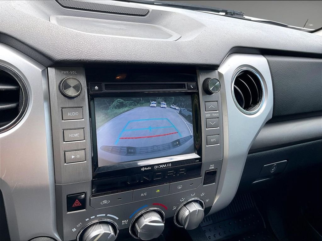 Used 2018 Silver Toyota SR5 image 16