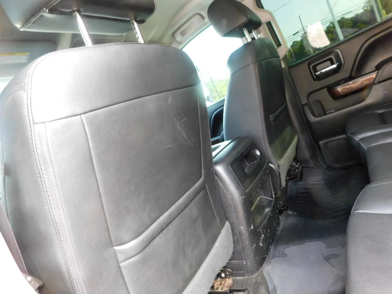 Used 2016 White GMC 4WD Crew Cab 143.5 in SLT image 24