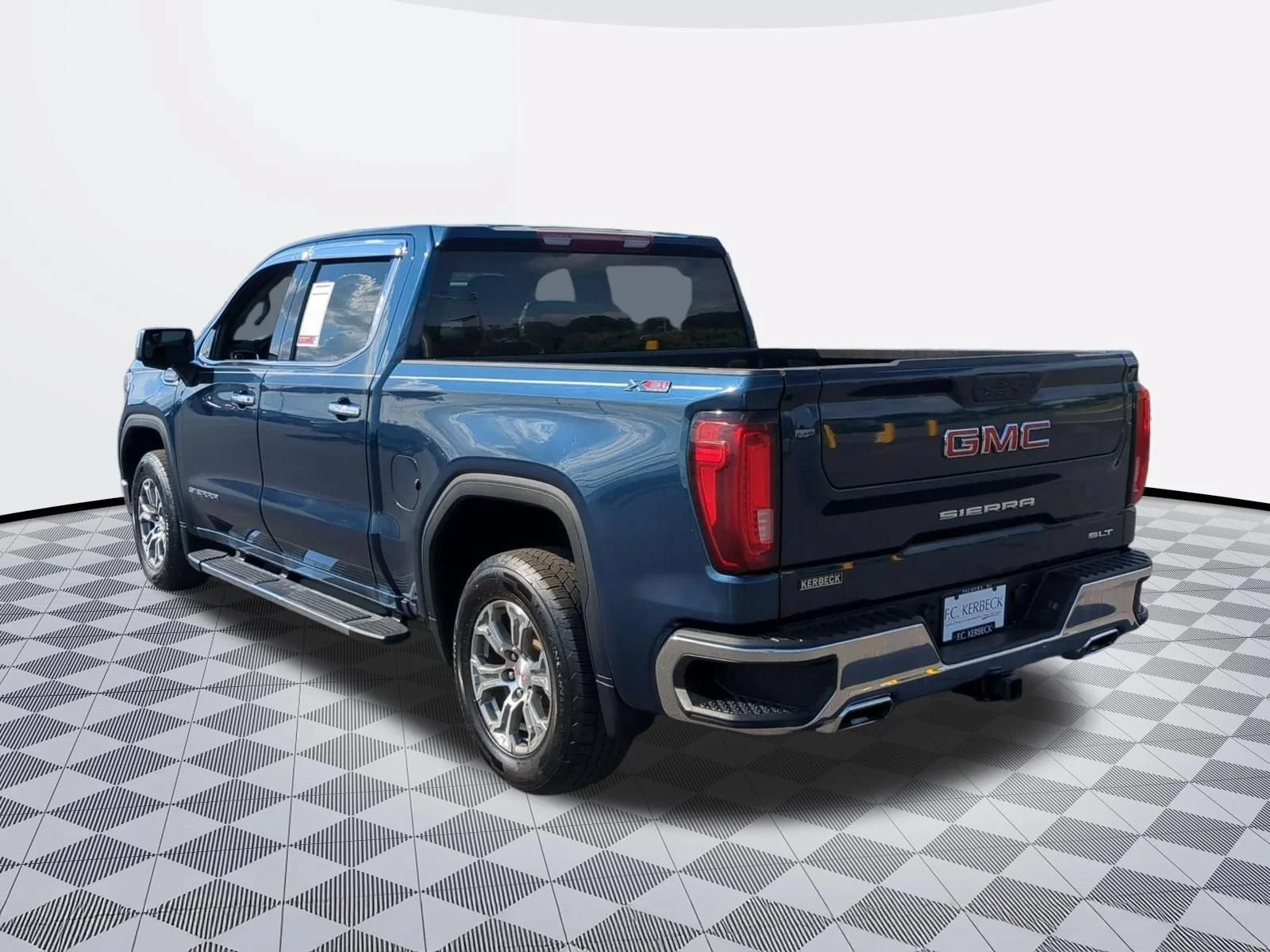 Used 2021 Pacific Blue Metallic GMC SLT image 5