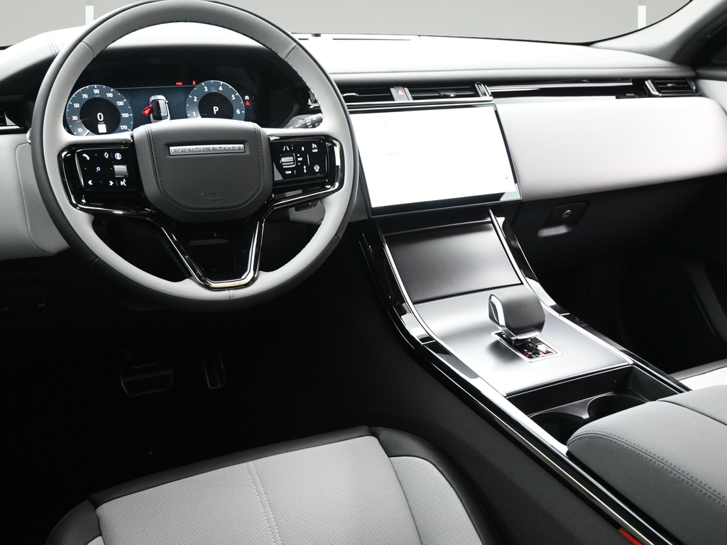 Certified Used 2026 Black Land Rover Dynamic SE image 7