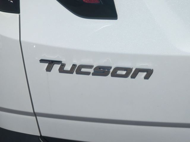 Used 2023 White Hyundai SEL image 29
