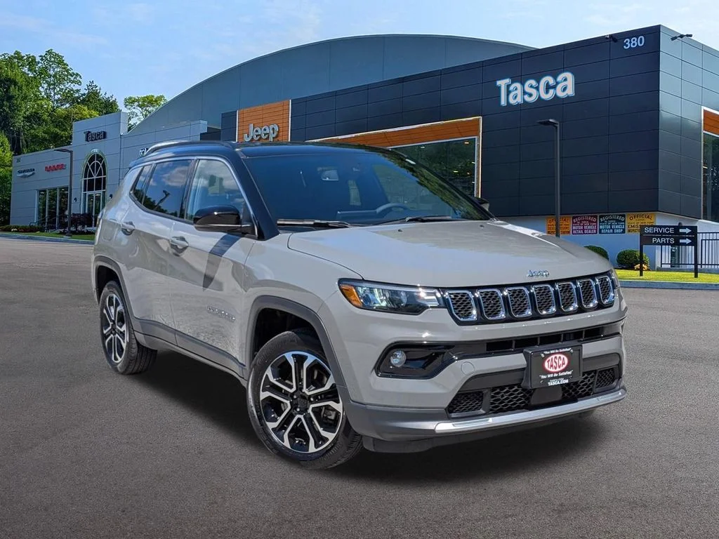 Used 2023 Gray Jeep Limited image 1