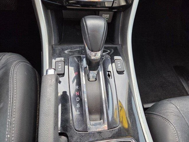 Used 2017 Modern Steel Metallic Honda EX-L image 16