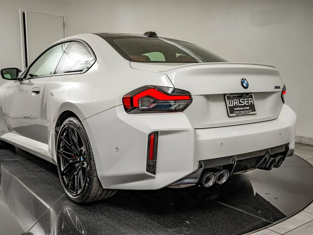 Used 2025 Alpine White BMW  image 22