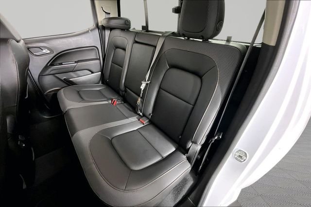 Used 2022 White GMC AT4 w/Leather image 22