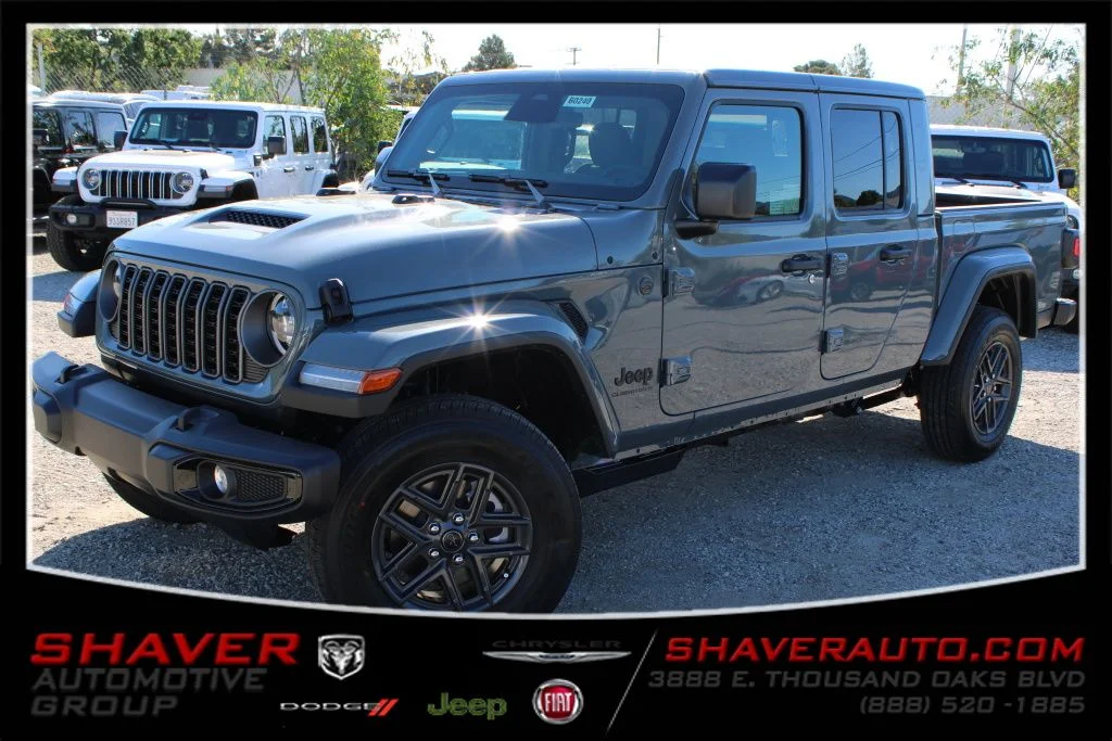 2026 Jeep Gladiator Sport S Auto's photo