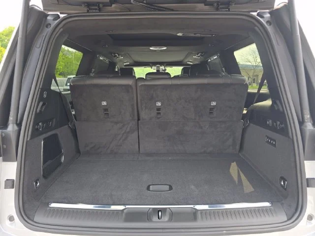 New 2026 Silver Zynith Jeep Summit Reserve image 37